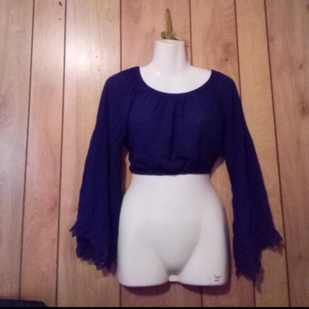 Speed limit cropped bell sleeve top
